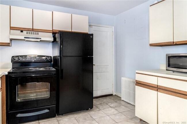 Building Photo - 16 4th St