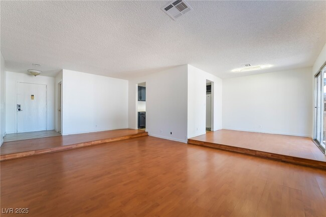 Building Photo - 4739 Buena Vista Way