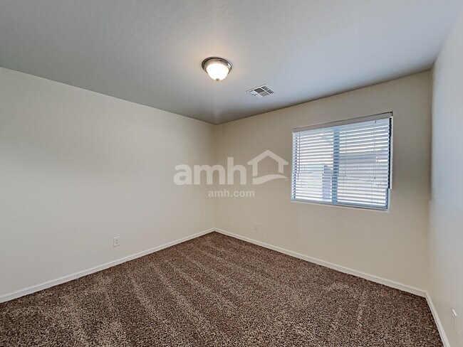 Building Photo - 17768 W Hearn Rd