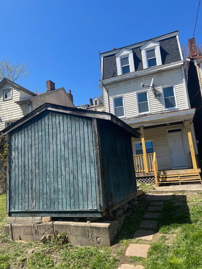 Building Photo - Newly Renovated 3 Bedroom, 1 Bathroom in Spring Hill- Central Air and Brand New Kitchen!!