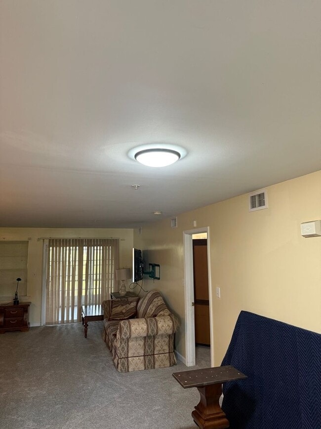 Building Photo - Fully Furnished 3-Bedroom Condo in Middletown – 50% OFF Your 2nd Month's Rent!  Available July 1 ...