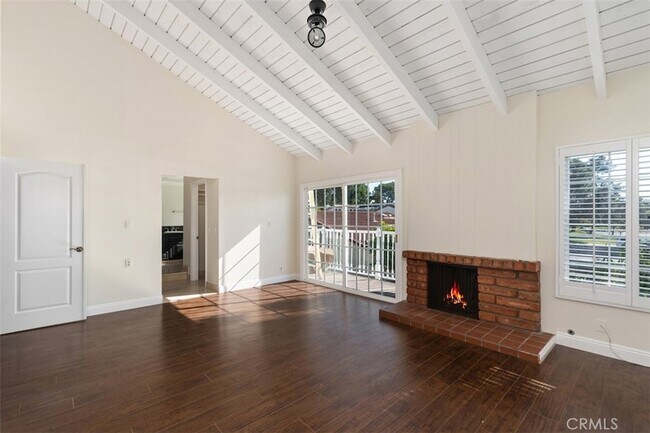 Building Photo - 2 Meadowsweet Way