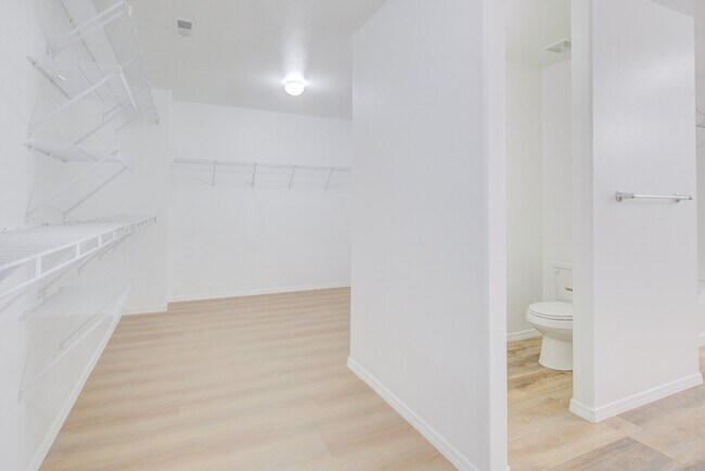 Building Photo - 1153 W 400 S