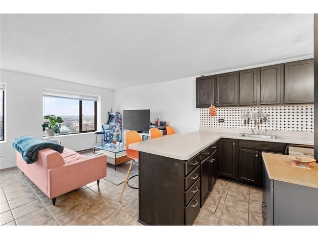 Building Photo - 15 S 1st St