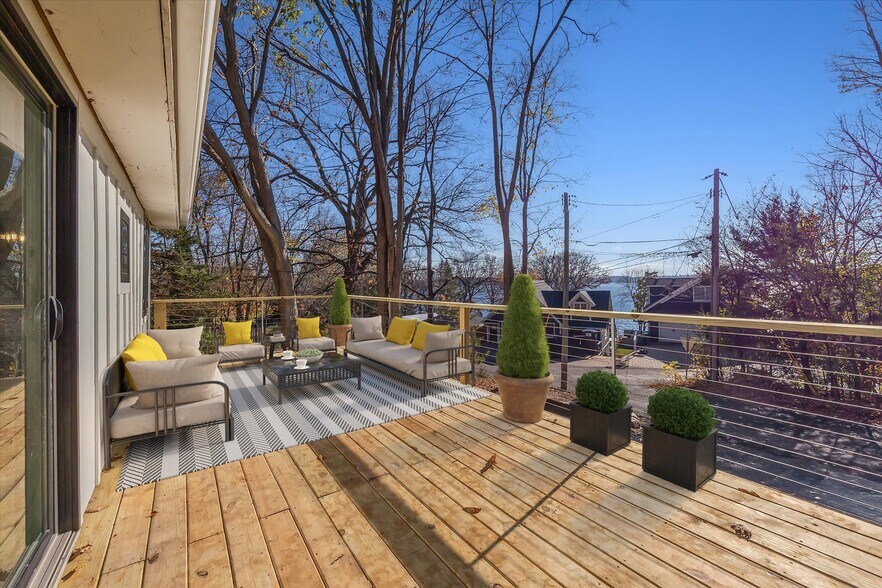 Building Photo - 5340 Edsall Rd