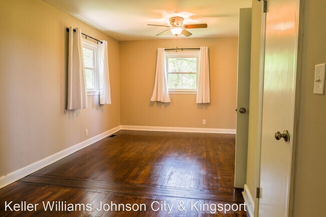 Building Photo - 2 br, 1 bath House - 617 Range St