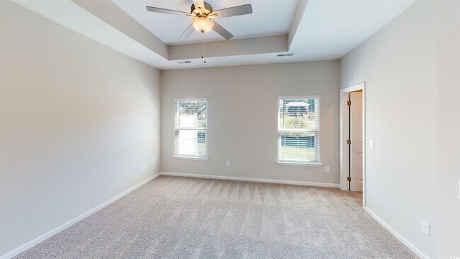Building Photo - 86 Racquet Club Dr