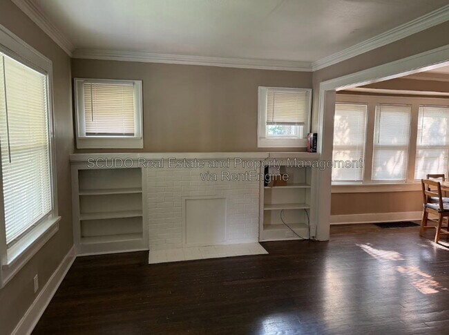 Building Photo - 2407 E 68th Terrace