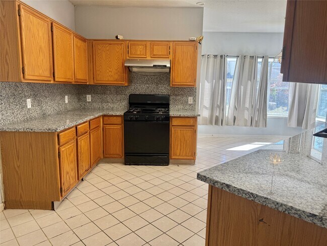 Building Photo - 8819 Diamond Lake Ln