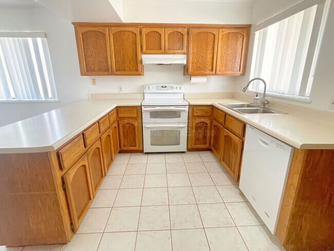 Building Photo - 35424 N 15th Ave