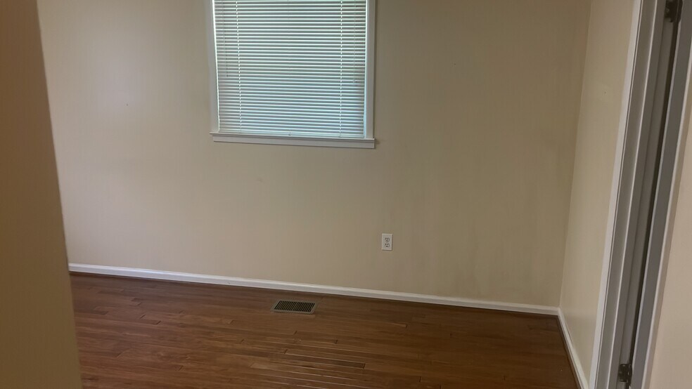 Building Photo - 4311 Hendricks Dr