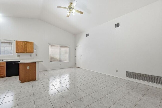 Building Photo - 8063 S New Abbey Dr