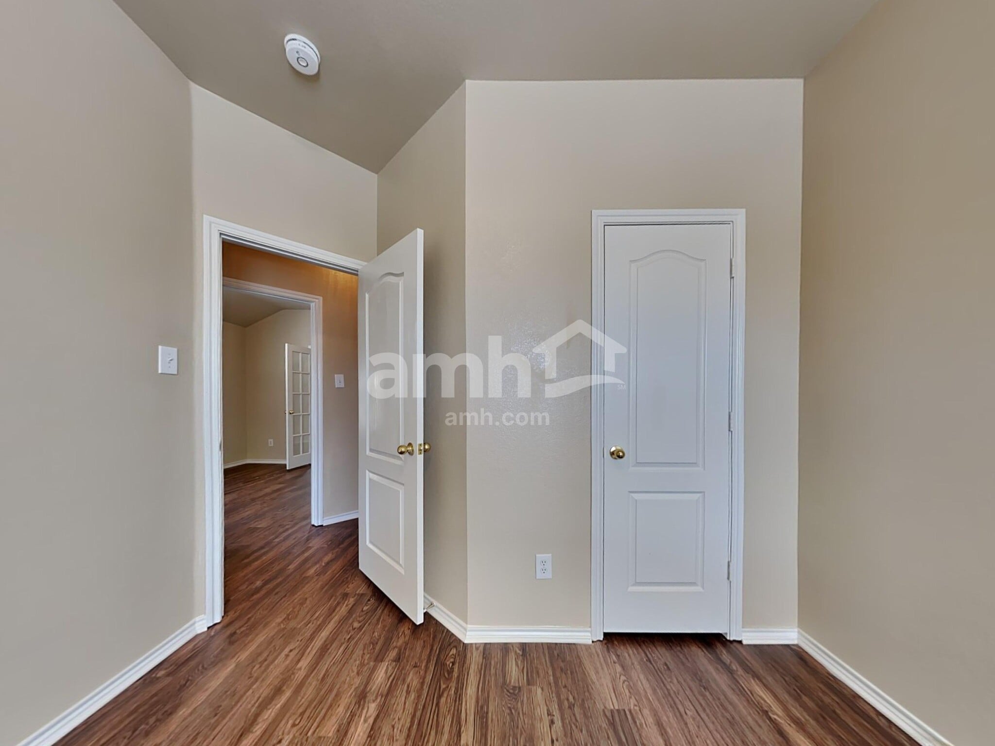 Building Photo - 2703 Pleasant Hill Rd