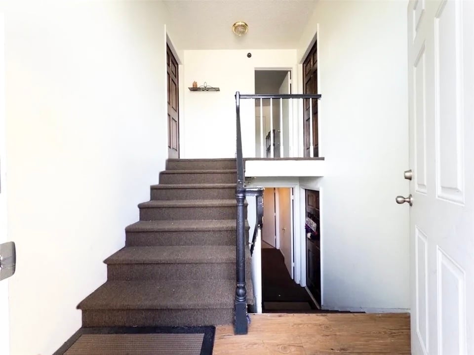 Building Photo - 2136 Friendship Pl