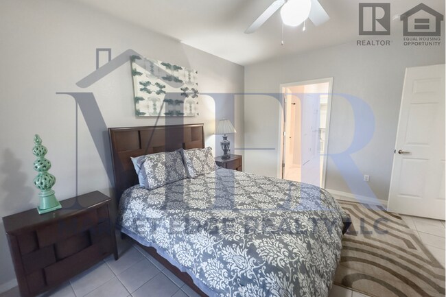 Building Photo - 2Bed/2Bath Furnished Condo in Superstition Springs -- Golf Course Views! -- 2 Car Garage!