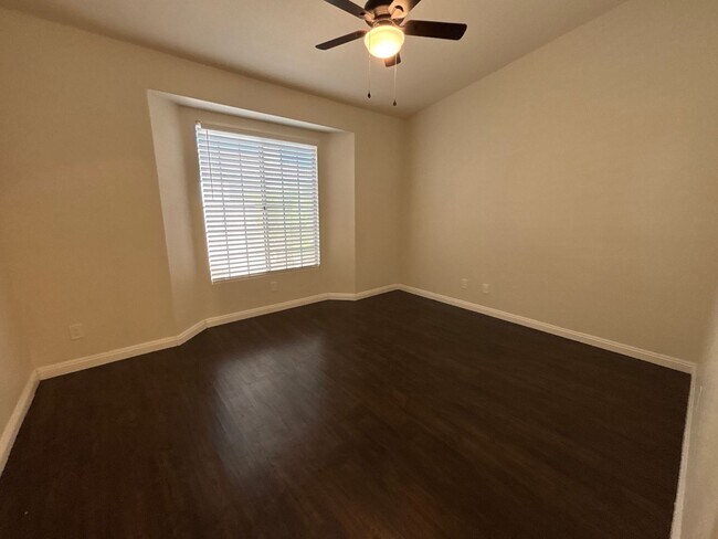Building Photo - ***MOVE-IN SPECIAL!!!*** 2-Bedroom, 2-Bathroom Townhome located in Henderson, Nevada