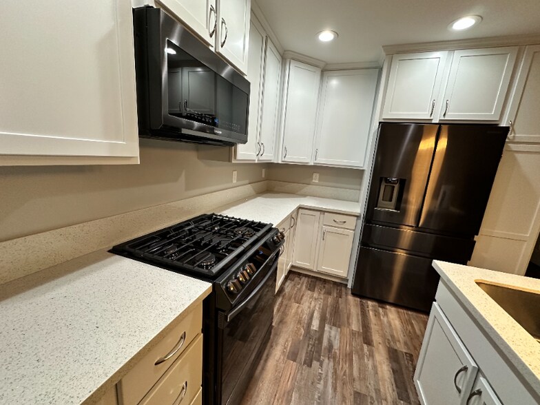 Building Photo - 325 N Wynoochee Dr SW