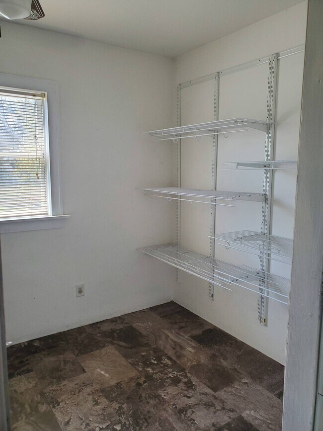 Building Photo - 1531 W Harrison St