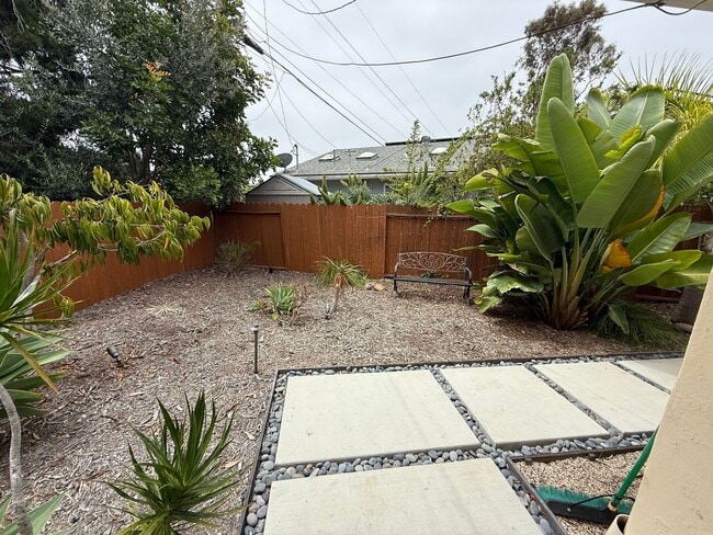 Building Photo - Stunning 4 Bed / 3 Bath Pacific Beach Home...