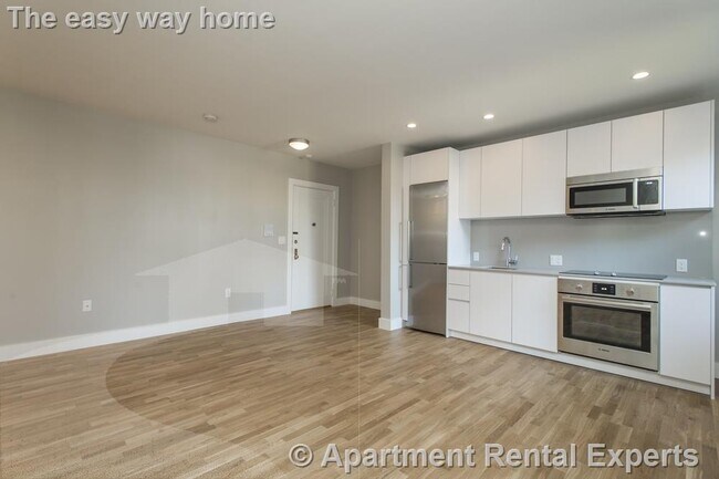 Building Photo - 138 Highland Ave