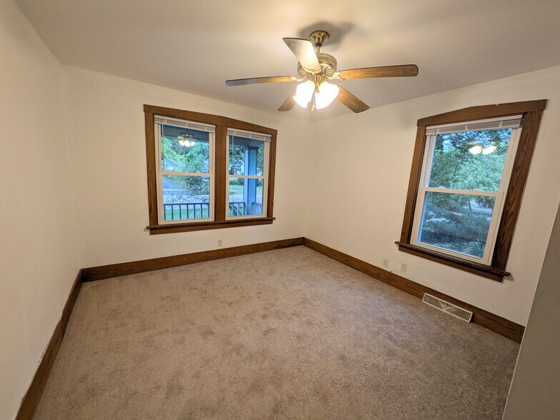 Bedroom 1 - 118 Harding Ave