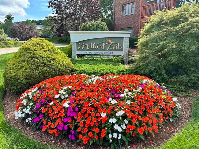 Building Photo - 99 Powers St