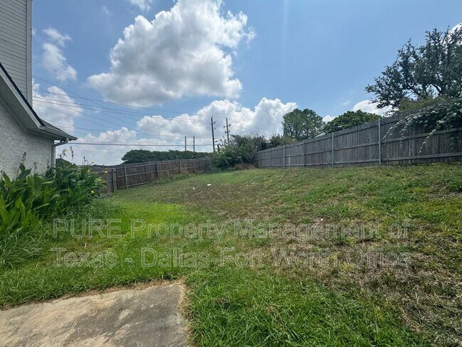 Building Photo - 4000 Cottage Park Ct