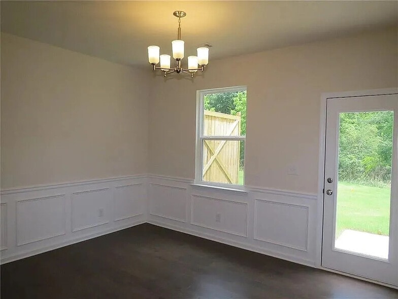 Building Photo - Room in Townhome on Berney Cir