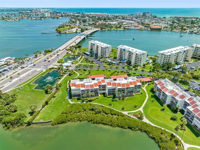 Building Photo - 7871 Sailboat Key Blvd S
