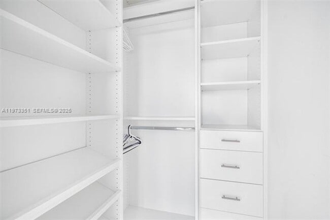 Building Photo - 88 SW 7th St