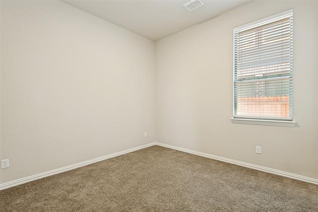 Building Photo - 3909 Chesapeake Ln