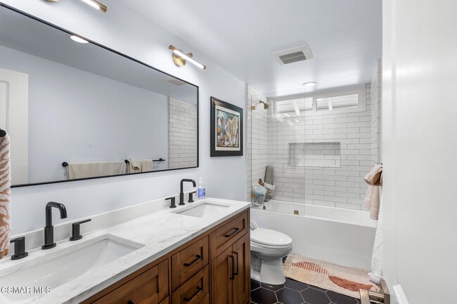 Building Photo - 1632 Camberwell Pl