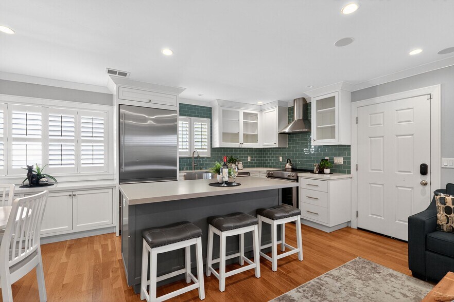 Building Photo - 2303 Saidel Dr