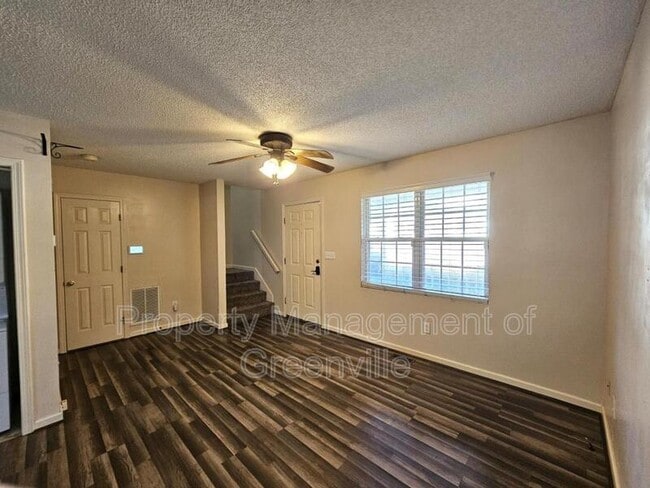 Building Photo - 107 Fowler St