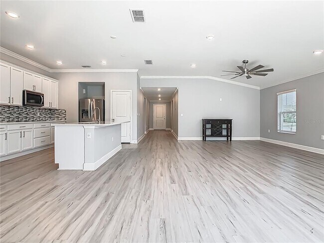 Building Photo - 260 Summerlin Loop