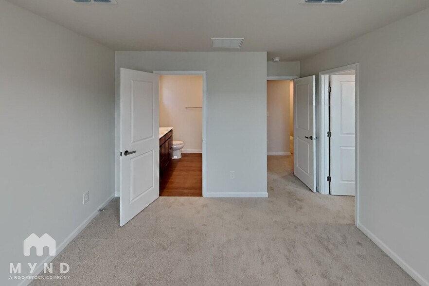Building Photo - 6133 Bridle Crk Dr