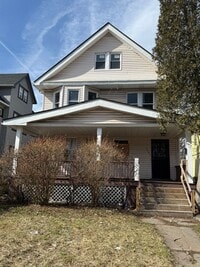 Building Photo - 4bd Single Section 8