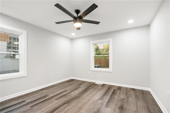 Building Photo - 1288 Lorenzo Dr SW