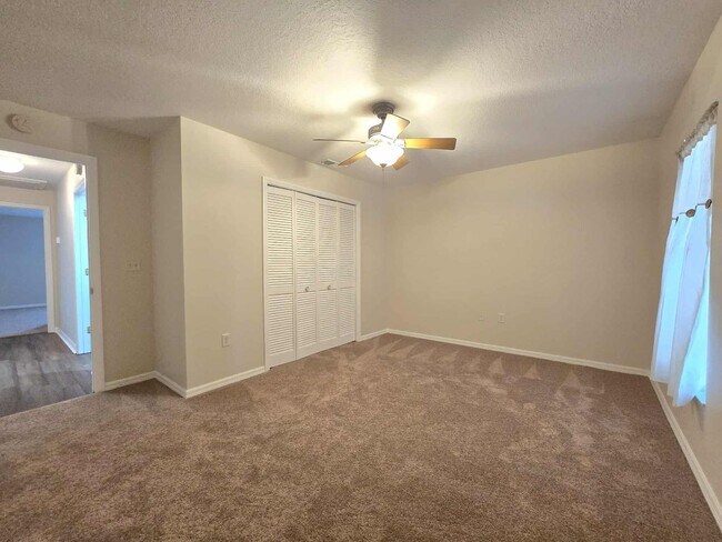 Building Photo - Beautifully Updated Home in Central Bartow...