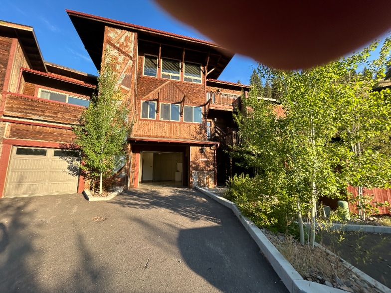 Building Photo - 751 Sun Pillar Loop