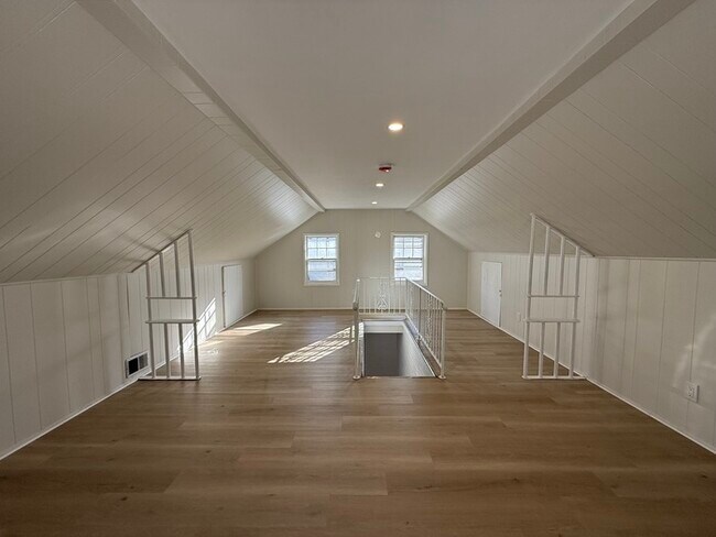 Building Photo - 520 Purce St