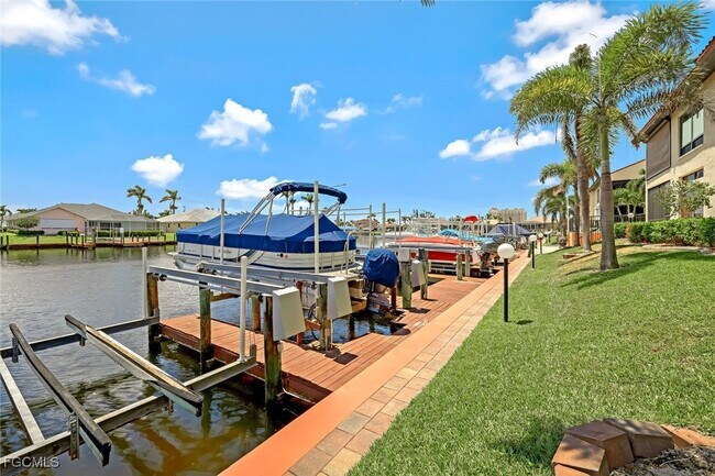 Building Photo - 5515 SW 12th Ave