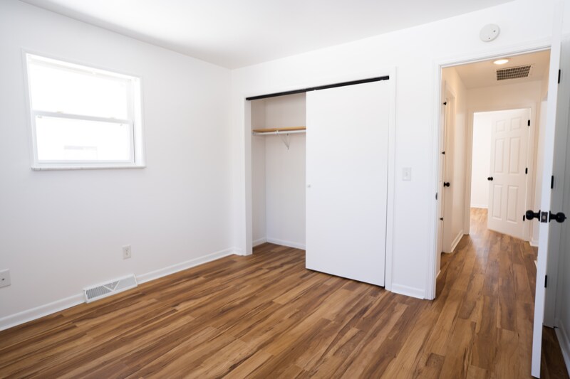 Building Photo - 903 Doro Ln