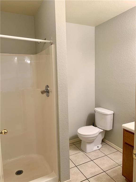 Building Photo - 944 N Storer Ave