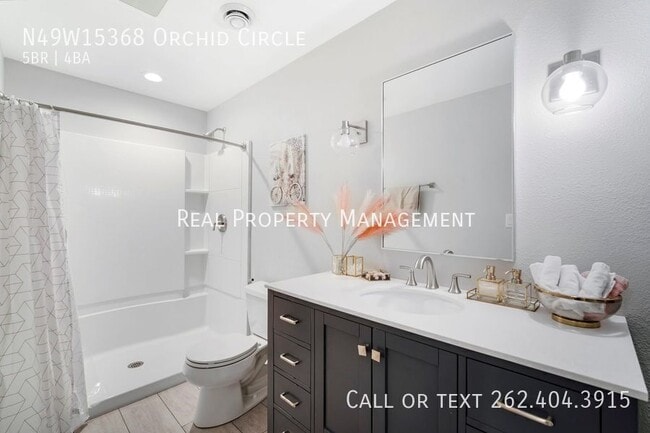 Building Photo - N49W15368 Orchid Cir