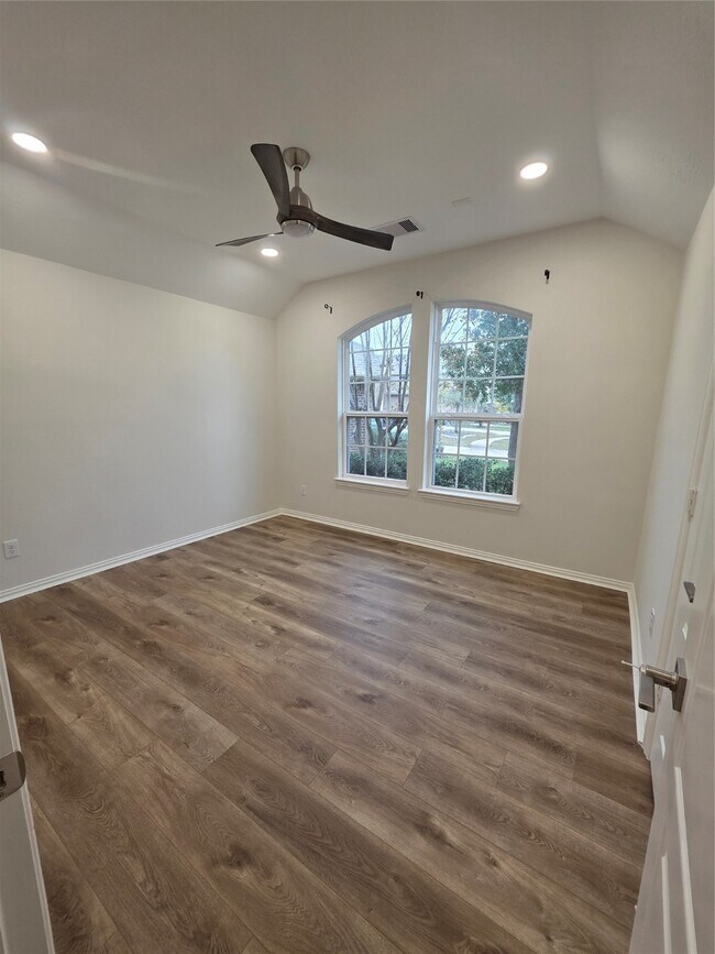 Building Photo - 26634 Grey Sparrow Dr