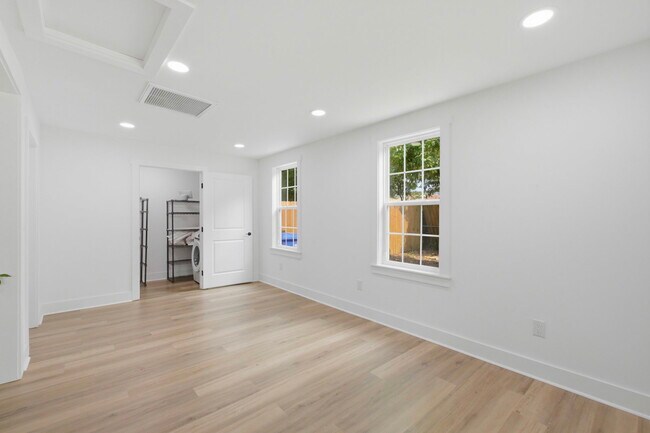 Building Photo - 1787 Hay Rd