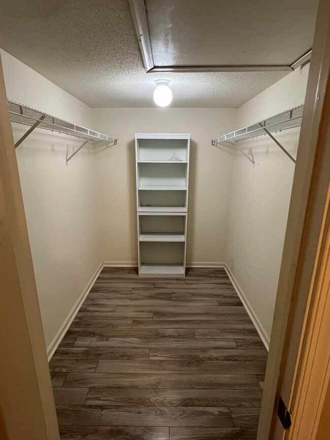 Building Photo - 863 Miller Creek Ln