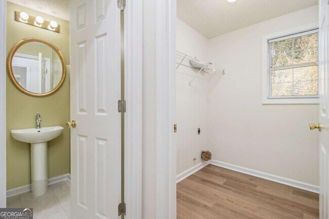 Building Photo - 3975 River Mist Ct