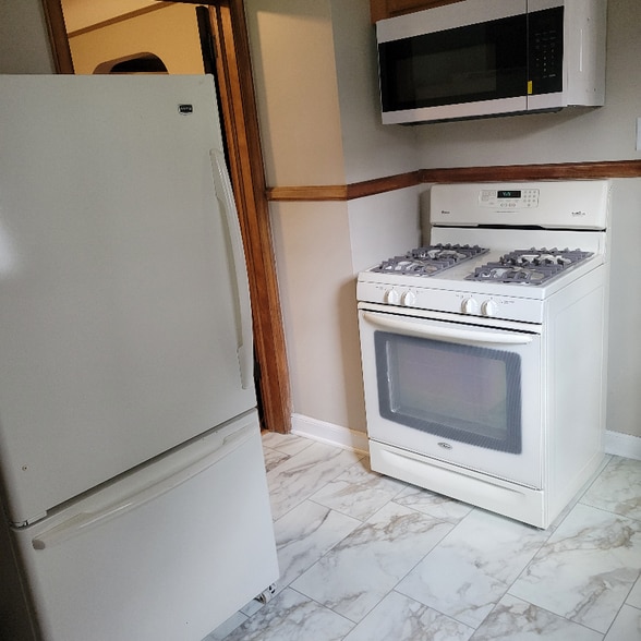 Building Photo - 4212 13th Ave S